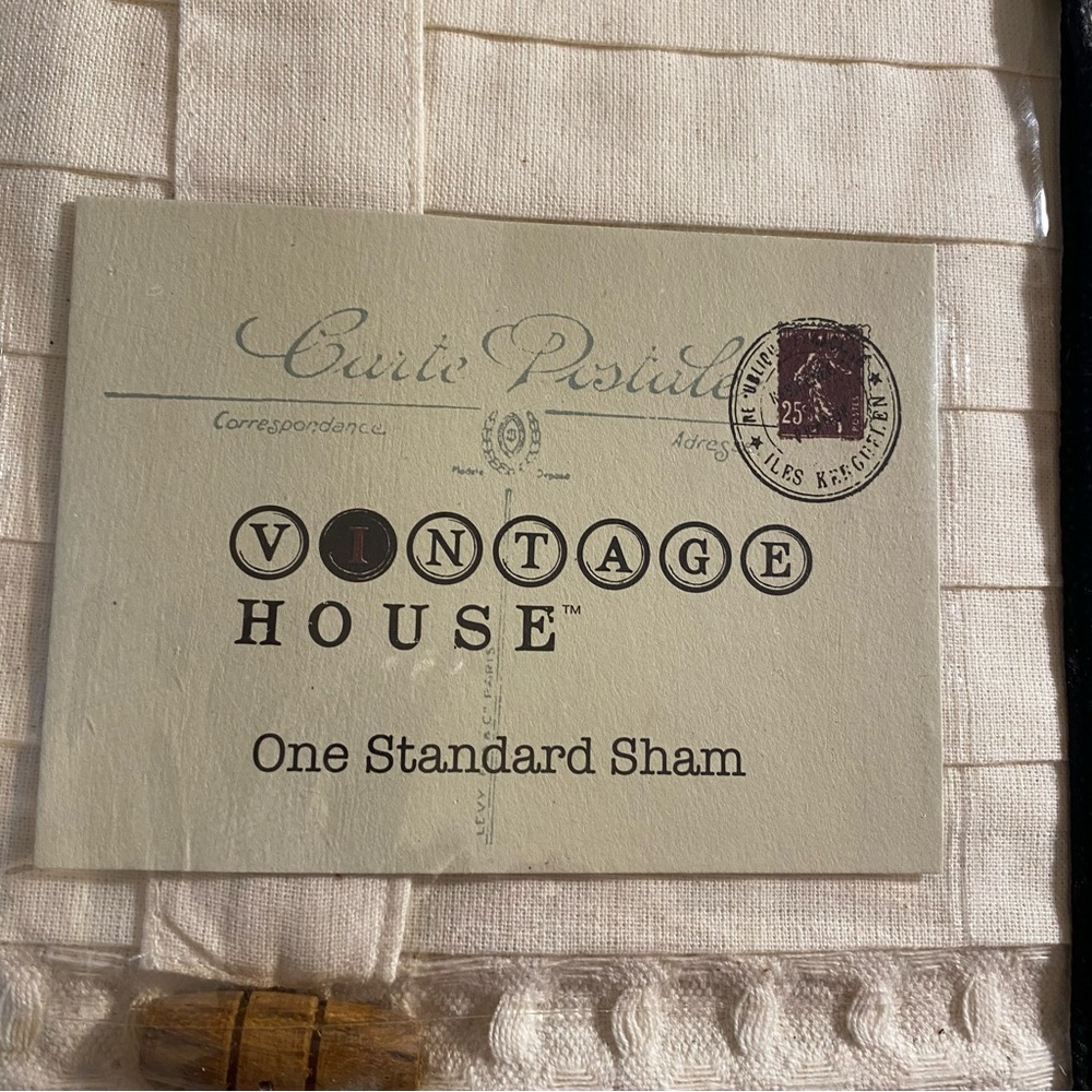 NWT Vintage House two standard pillow shams color is ivory 100% cotton